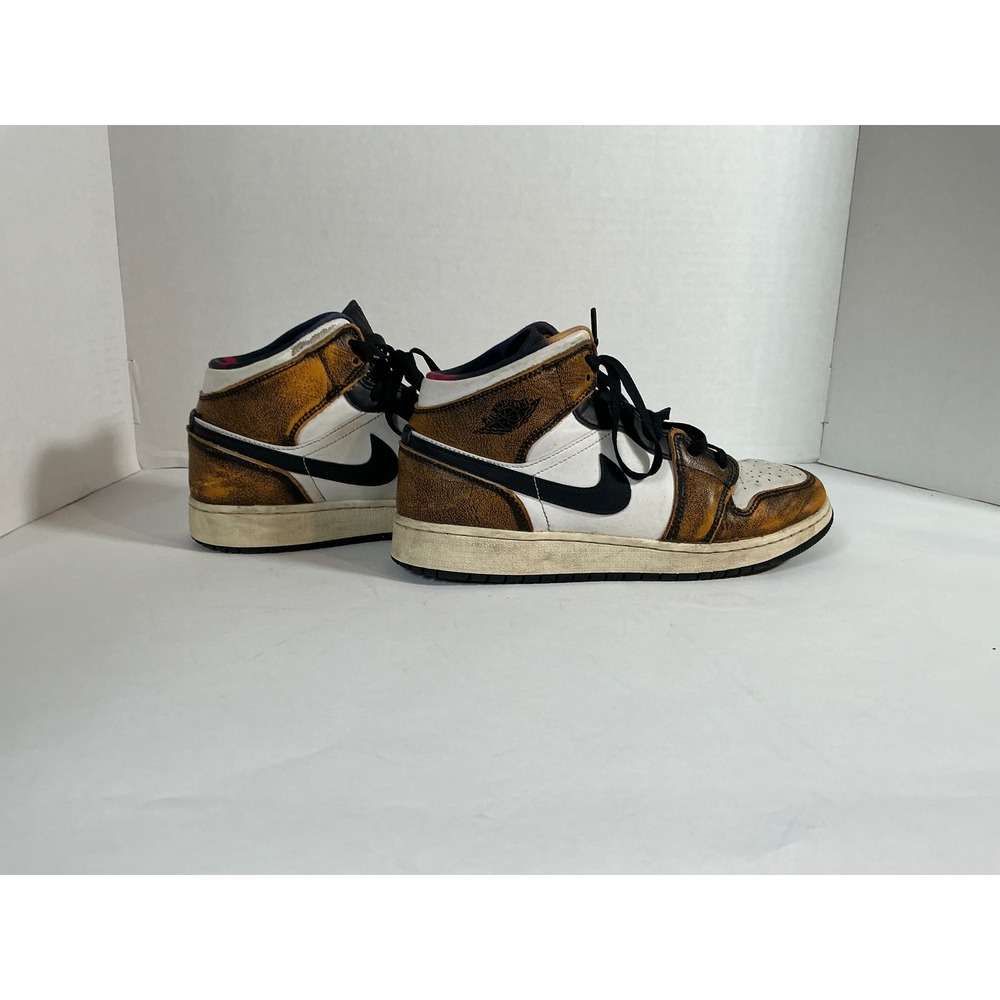 Nike Air Jordan 1 Mid SE GS Wear-Away Gold Black White DQ8418-071 Size 7Y